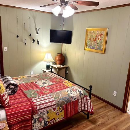 The Iris Garden Downtown Cottages And Suites Нэшвилл Номер фото
