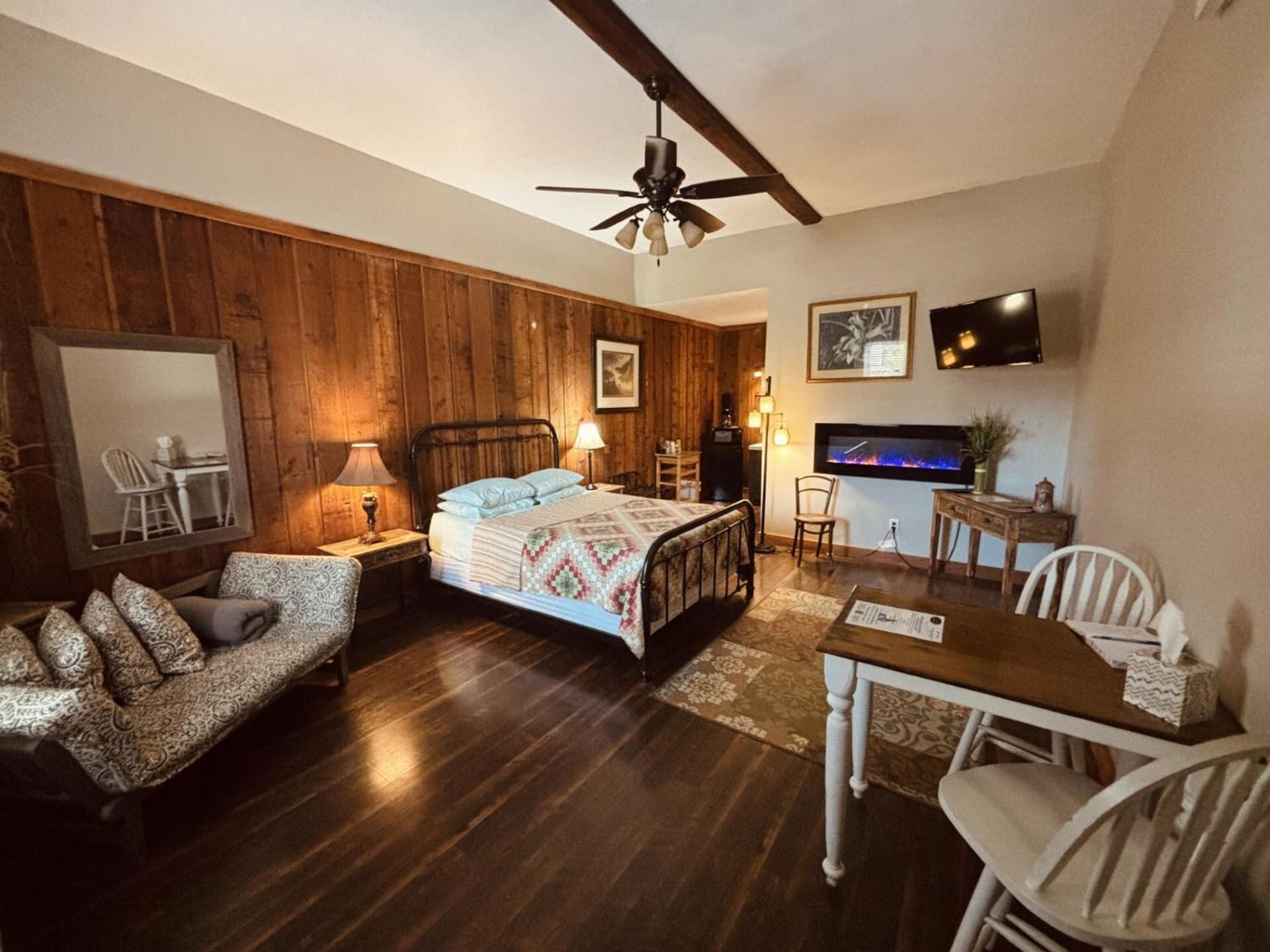The Iris Garden Downtown Cottages And Suites Нэшвилл Номер фото