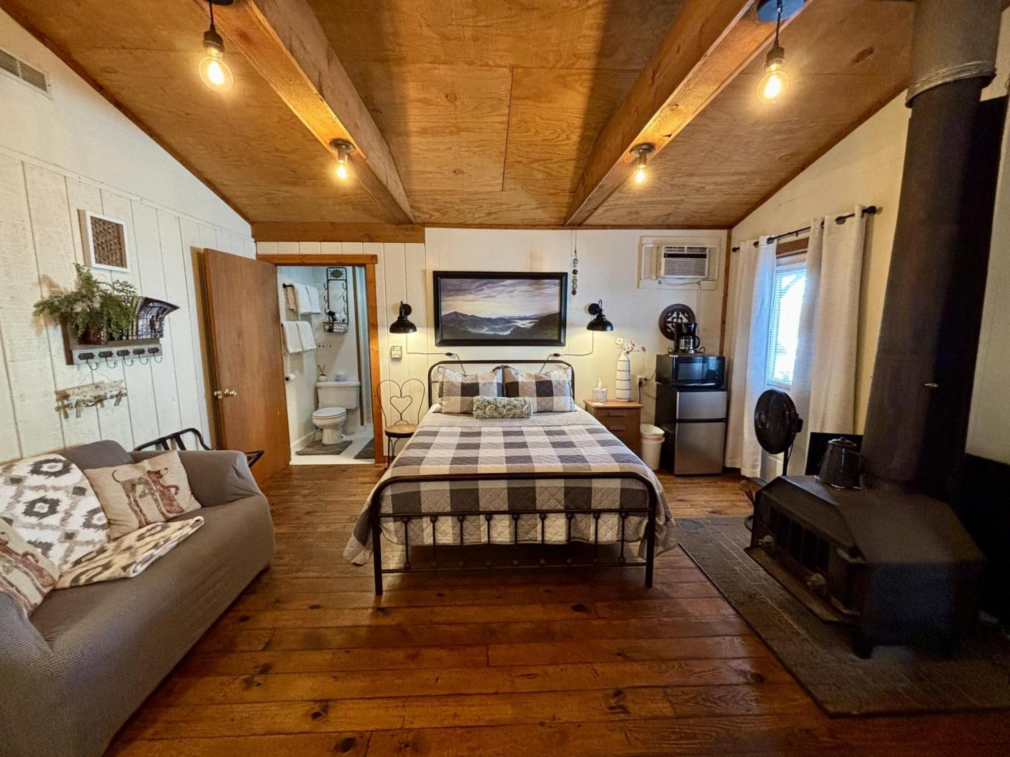 The Iris Garden Downtown Cottages And Suites Нэшвилл Номер фото