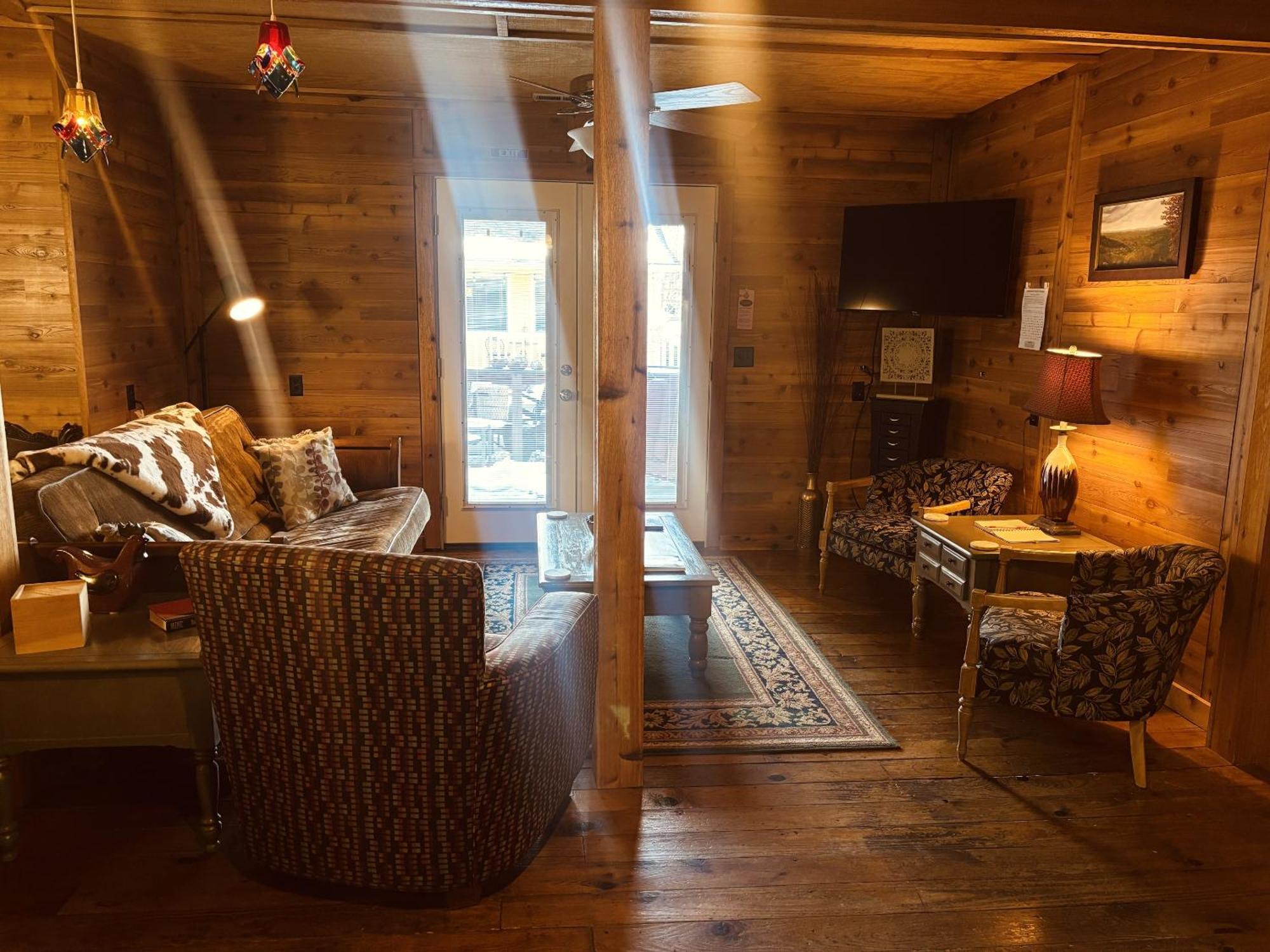 The Iris Garden Downtown Cottages And Suites Нэшвилл Номер фото