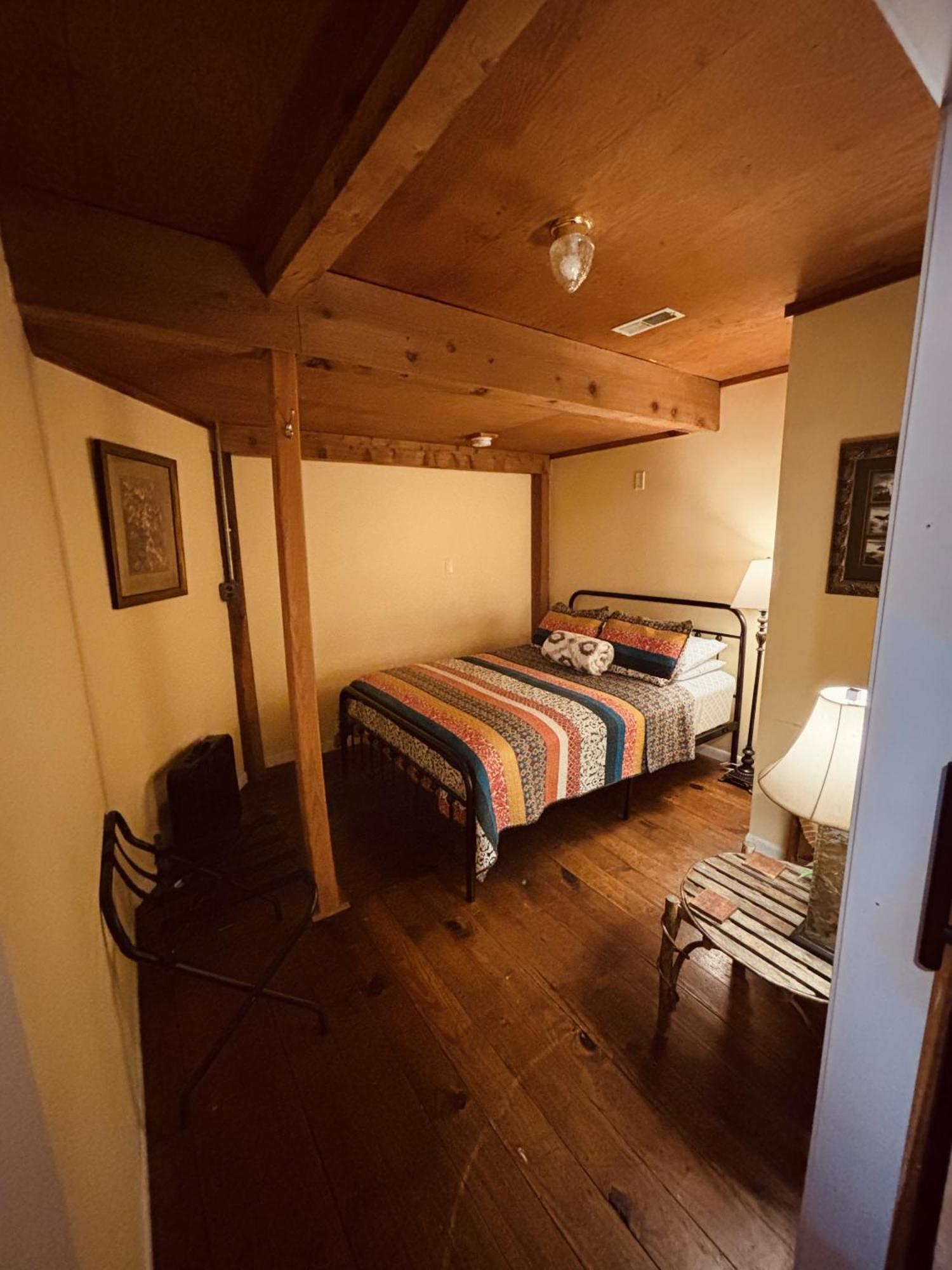 The Iris Garden Downtown Cottages And Suites Нэшвилл Номер фото
