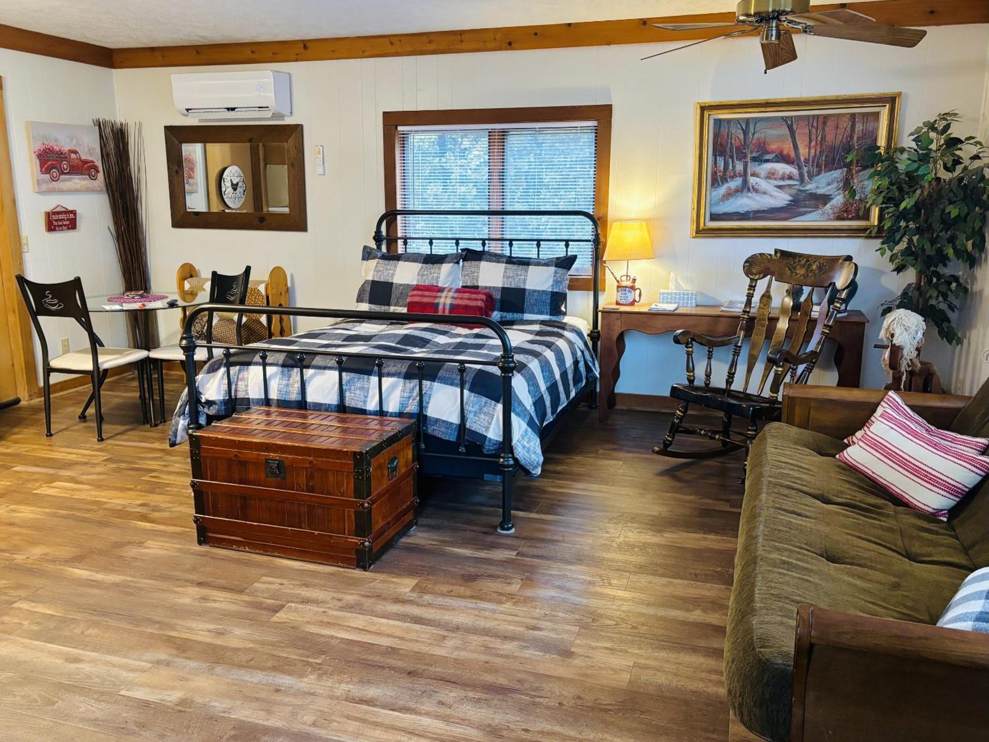 The Iris Garden Downtown Cottages And Suites Нэшвилл Номер фото